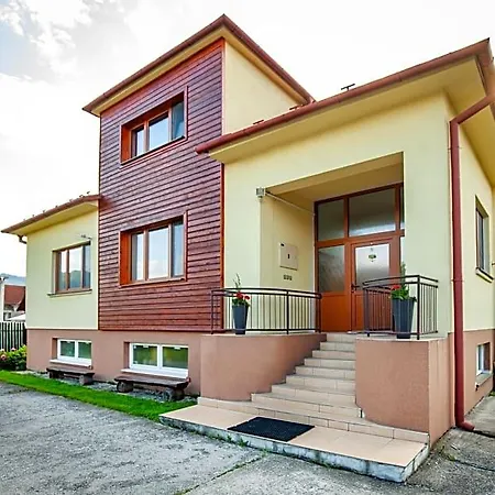 Nevädza Bed and breakfast 3*
